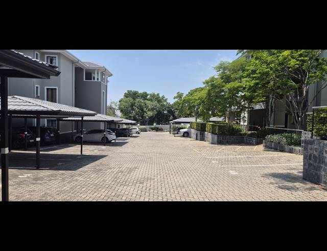 1 BEDROOM APARTMENT FOR SALE IN BRYANSTON